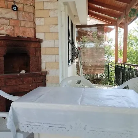 Olimpik Yuzme Havuzlu Luks Triplex * Κουσάντασι