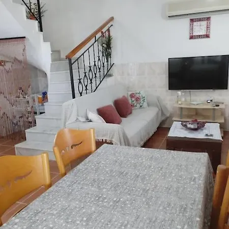 Βίλα Olimpik Yuzme Havuzlu Luks Triplex *